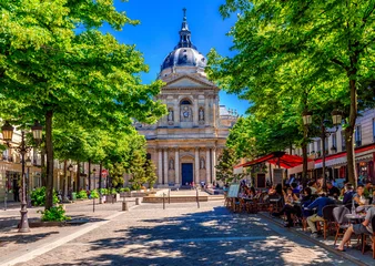 Selbstklebende Fototapeten Die Sorbonne ist ein Gebäude des Quartier Latin in Paris, Frankreich, das das historische Gebäude der ehemaligen Universität von Paris war. © Ekaterina Belova