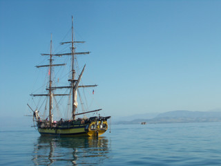 Fototapeta na wymiar old ship in the sea