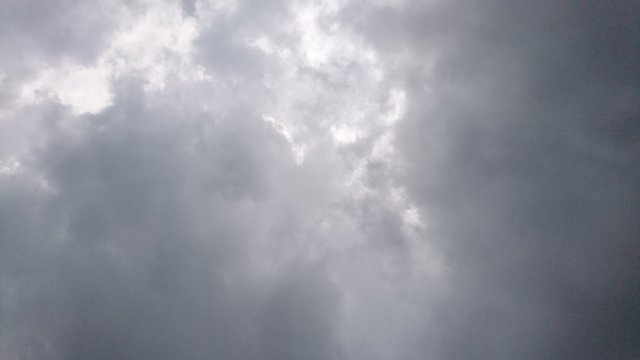 Cloudy overcast sky. Clouds flying over horizon, cloudscape. Ominous storm clouds [2115]