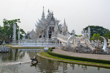 Fototapeta premium white temple in thailand
