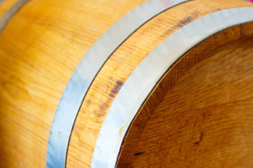 Wooden oak barrel for the preparation of alcohol and alcoholic beverages