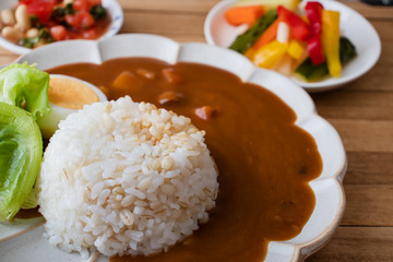 カレーライスと副菜