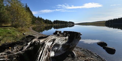 Lac de cratère en Auvergne