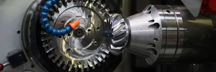 Milling machine for processing metal products in industry