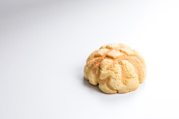 白背景にメロンパン　Melon bread