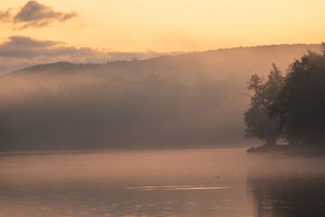 Fototapeta premium Ferry Park in Rocky Hill, CT at Sunrise