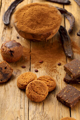 carruba dessert e biscotti fatti a mano sfondo rustico