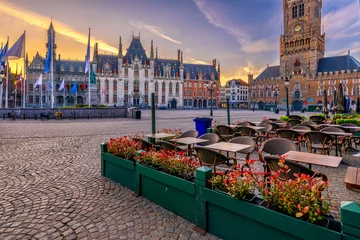 Foto op Plexiglas Markt (Market Square), Provinciaal Hof (Province Court) and Belfry of Bruges (Belfort van Brugge) is a medieval bell tower in the centre of Bruges, Belgium. One of the most prominent symbols of Bruges © Ekaterina Belova