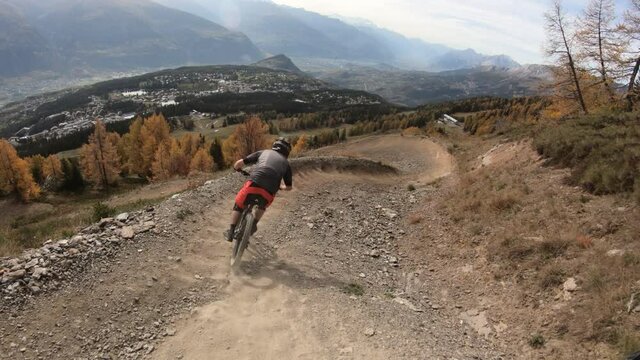 Biking curves in Crans-Montana - Gopro 7 shot at 4K60 - ultra smooth stabilization - slight slow motion to 50fps