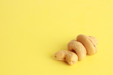 dried fruit of cashew nuts