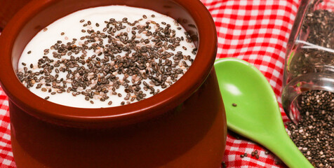 Postre lacteo con semillas de chia