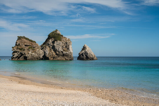 Sunny day on "Praia da Ribeira do Cavalo".