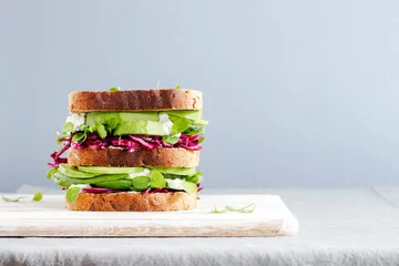 Fototapeten vegetarisches Sandwich mit Gemüse © helgira