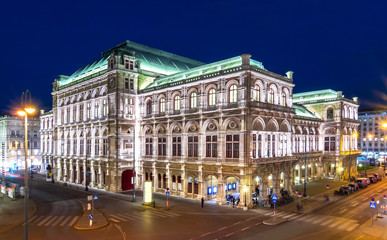 Fototapeta na wymiar Vienna State Opera at night, Austria