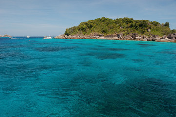 The welcoming sea of the Similan Islands in Thailand