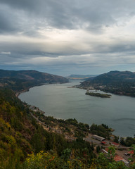 Hood River by the Columbia River