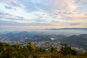 写真素材：城山、山頂からの眺め、坂出、讃岐平野