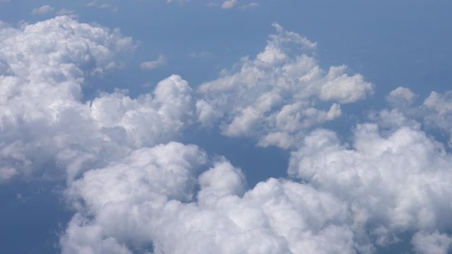 雲の上 の画像 6 5 件の Stock 写真 ベクターおよびビデオ Adobe Stock