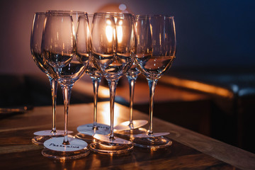 alcohol glasses champagne booze restaurant