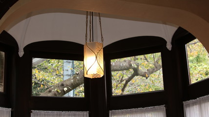 風見鶏の館ランプのある部屋