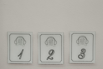 Digits 123 on a light gray background