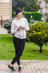 fitness jumping on the street