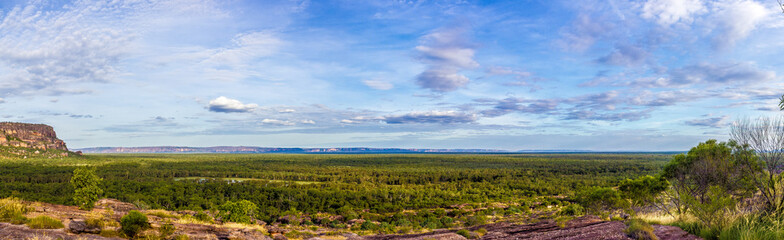 Fototapeta na wymiar panorama from the Nadab Lookout in ubirr, kakadu national park - australia