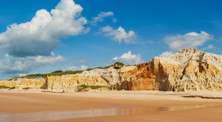 Fototapeta na wymiar Falésias em Praia do Ceará