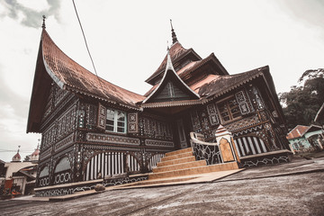 architectural photo of an old mosque called a mosque located in the city of Pdangpanjang, taken 2019