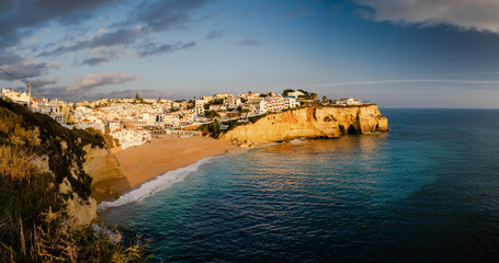 Obraz premium Sunset panorama of Cavoeiro