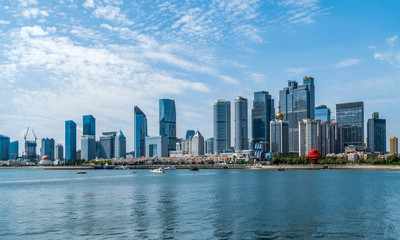 Obraz premium Qingdao coastline architectural landscape and urban skyline..