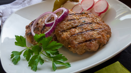 gegrillte Frikadelle 