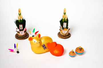 干支の置物　金色ねずみ