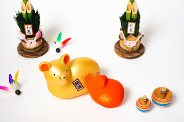 干支の置物　金色ねずみ