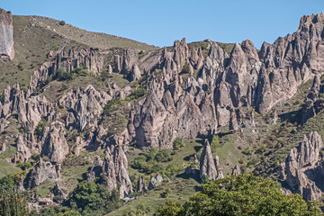 Fototapeta na wymiar Armenien - Landschaft bei Goris