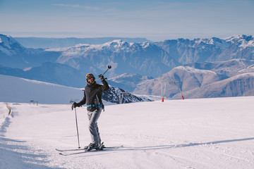 Fototapeta na wymiar Young man skiing