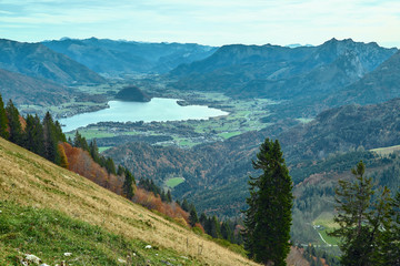 Fototapeta na wymiar Mountain lake view from the top of the mountains