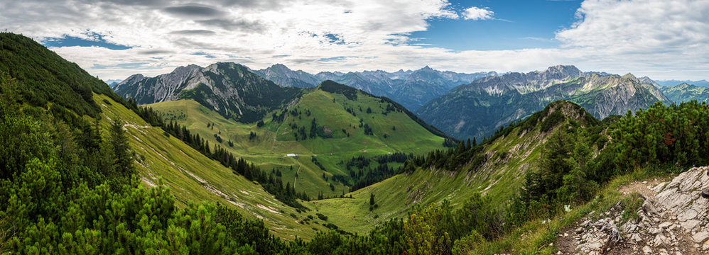 Bergpanorama vom Iseler nach S&uuml;den