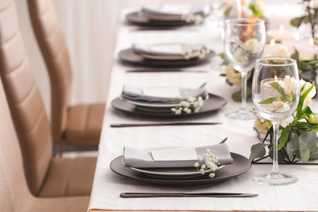 Beautiful table setting with floral decor