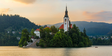 Lago Bled al atardecer