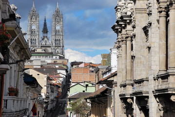 Fototapeta na wymiar Cathedral in Quito