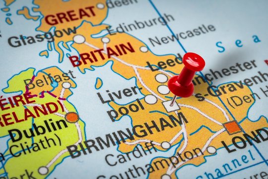 Pushpin pointing at Birmingham city in United Kingdom