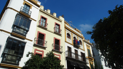 Altstadt Sevilla, Spanien: Altbauten, Fassaden, Gassen