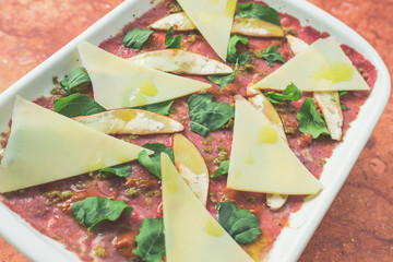 carpaccio de carne de res