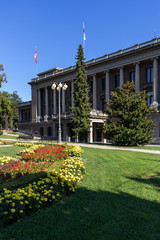 Fototapeta na wymiar Building of New Palace at the center of city of Belgrade