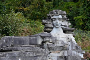 Fototapeta na wymiar sculpture of a beautiful woman made of stone