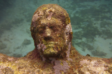 Grenada Dive Park Jesus Statue Face - obrazy, fototapety, plakaty