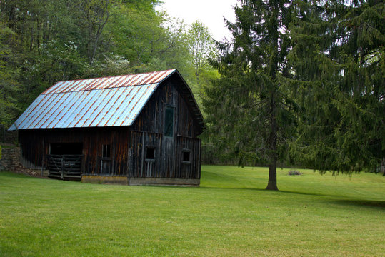 Wood barn in rural North Carolina