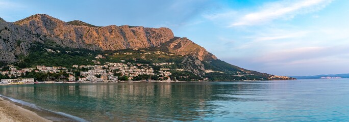 Fototapeta na wymiar Panorama of beach in Omis in Croatia.