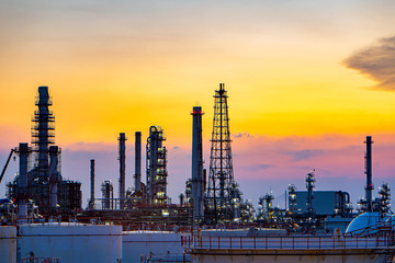Fototapeta na wymiar Oil and gas refinery plant area at sunset